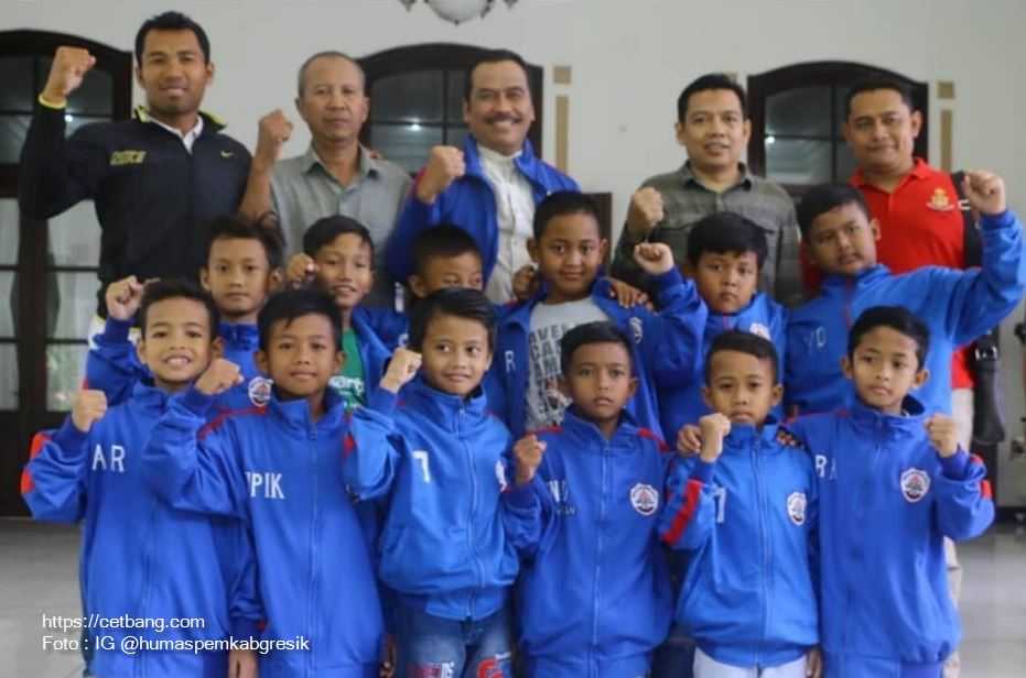 Pemain SSB Sindogres Bersilaturrahmi Dengan Wakil Bupati Gresik